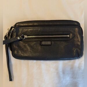 Coach Black Leather Shoulder Bag 
Size: OS